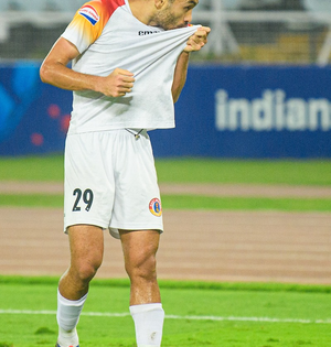 ISL 2024-25: East Bengal host Hyderabad FC with diminishing playoff hopes | ISL 2024-25: East Bengal host Hyderabad FC with diminishing playoff hopes ISL 2024-25: East Bengal host Hyderabad FC with diminishing playoff hopes | ISL 2024-25: East Bengal host Hyderabad FC with diminishing playoff hopes