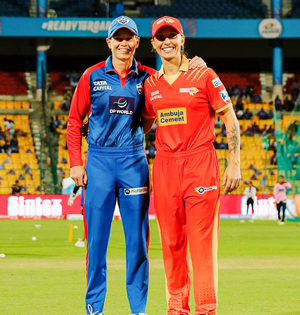 WPL 2025: Delhi Capitals elect to field against Gujarat Giants | WPL 2025: Delhi Capitals elect to field against Gujarat Giants WPL 2025: Delhi Capitals elect to field against Gujarat Giants | WPL 2025: Delhi Capitals elect to field against Gujarat Giants