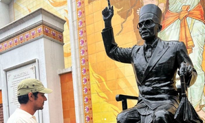 Randeep Hooda pays tribute to Veer Savarkar on 59th death anniversary | Randeep Hooda pays tribute to Veer Savarkar on 59th death anniversary