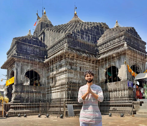 Raghav Juyal seeks blessings at Trimbakeshwar Jyotirlinga on Maha Shivratri | Raghav Juyal seeks blessings at Trimbakeshwar Jyotirlinga on Maha Shivratri Raghav Juyal seeks blessings at Trimbakeshwar Jyotirlinga on Maha Shivratri | Raghav Juyal seeks blessings at Trimbakeshwar Jyotirlinga on Maha Shivratri