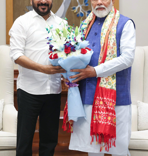 Telangana CM seeks PM’s nod for Hyderabad Metro expansion, other infra projects | Telangana CM seeks PM’s nod for Hyderabad Metro expansion, other infra projects Telangana CM seeks PM’s nod for Hyderabad Metro expansion, other infra projects | Telangana CM seeks PM’s nod for Hyderabad Metro expansion, other infra projects