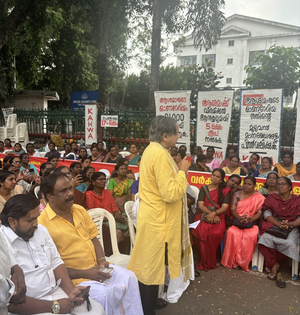Congress comes out in support of Asha workers stir in Kerala | Congress comes out in support of Asha workers stir in Kerala Congress comes out in support of Asha workers stir in Kerala | Congress comes out in support of Asha workers stir in Kerala