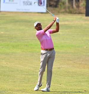 Chhattisgarh Open golf: Khalin Joshi fires a sensational 60, storms into halfway lead | Chhattisgarh Open golf: Khalin Joshi fires a sensational 60, storms into halfway lead