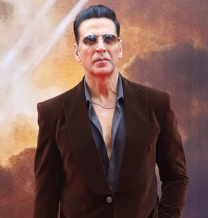 Akshay Kumar reminisces about his younger days with ‘Elaan’ actress Madhoo | Akshay Kumar reminisces about his younger days with ‘Elaan’ actress Madhoo Akshay Kumar reminisces about his younger days with ‘Elaan’ actress Madhoo | Akshay Kumar reminisces about his younger days with ‘Elaan’ actress Madhoo
