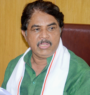 K'taka BJP slams Cong govt over release of water to Telangana | K'taka BJP slams Cong govt over release of water to Telangana K'taka BJP slams Cong govt over release of water to Telangana | K'taka BJP slams Cong govt over release of water to Telangana