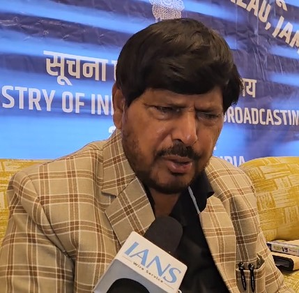 Are they Hindus: Athawale to Rahul, Thackeray for skipping Maha Kumbh | Are they Hindus: Athawale to Rahul, Thackeray for skipping Maha Kumbh Are they Hindus: Athawale to Rahul, Thackeray for skipping Maha Kumbh | Are they Hindus: Athawale to Rahul, Thackeray for skipping Maha Kumbh