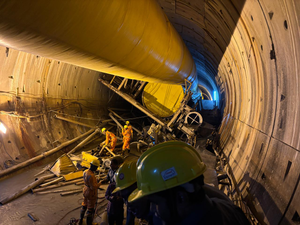 Railway deploys metal-cutting experts for rescue operation in Telangana tunnel | Railway deploys metal-cutting experts for rescue operation in Telangana tunnel Railway deploys metal-cutting experts for rescue operation in Telangana tunnel | Railway deploys metal-cutting experts for rescue operation in Telangana tunnel