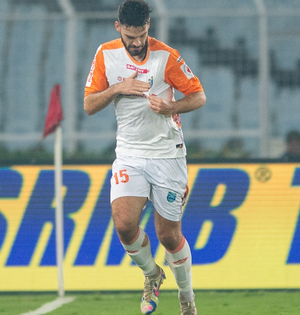 ISL 2024-25: Kerala Blasters begin quest for three straight wins against playoff-bound Jamshedpur FC | ISL 2024-25: Kerala Blasters begin quest for three straight wins against playoff-bound Jamshedpur FC