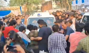 Jadavpur University ruckus: Tension continues as students protest, 5 FIRs filed | Jadavpur University ruckus: Tension continues as students protest, 5 FIRs filed Jadavpur University ruckus: Tension continues as students protest, 5 FIRs filed | Jadavpur University ruckus: Tension continues as students protest, 5 FIRs filed