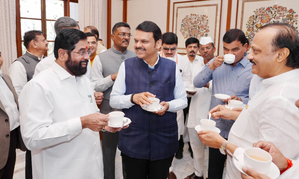 Maha CM, Dy CMs burst into laughter over rotating chair | Maha CM, Dy CMs burst into laughter over rotating chair