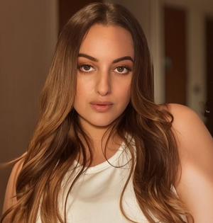 Sonakshi Sinha all set to kick off shooting for her South debut | Sonakshi Sinha all set to kick off shooting for her South debut Sonakshi Sinha all set to kick off shooting for her South debut | Sonakshi Sinha all set to kick off shooting for her South debut