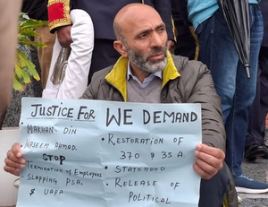 Lone AIP member protests inside J&K Assembly | Lone AIP member protests inside J&K Assembly Lone AIP member protests inside J&K Assembly | Lone AIP member protests inside J&K Assembly