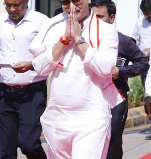 Maha Guv accepts Dhananjay Munde’s resignation | Maha Guv accepts Dhananjay Munde’s resignation Maha Guv accepts Dhananjay Munde’s resignation | Maha Guv accepts Dhananjay Munde’s resignation