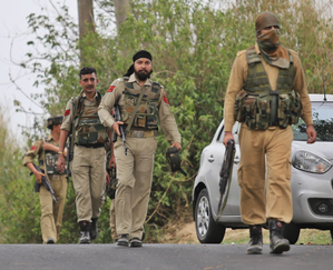 Suspected grenade attack on police post in J&K’s Baramulla | Suspected grenade attack on police post in J&K’s Baramulla Suspected grenade attack on police post in J&K’s Baramulla | Suspected grenade attack on police post in J&K’s Baramulla