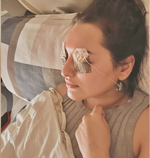Sonakshi Sinha enjoys some shut eye with hubby Zaheer Iqbal's tea bags | Sonakshi Sinha enjoys some shut eye with hubby Zaheer Iqbal's tea bags Sonakshi Sinha enjoys some shut eye with hubby Zaheer Iqbal's tea bags | Sonakshi Sinha enjoys some shut eye with hubby Zaheer Iqbal's tea bags