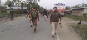 Security forces conduct flag march in Manipur | Security forces conduct flag march in Manipur