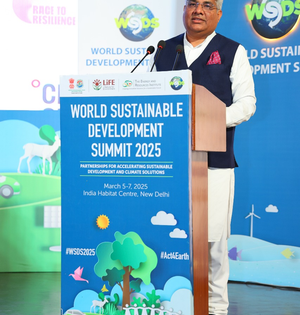 World now looks to India as a leader for climate action: Bhupender Yadav | World now looks to India as a leader for climate action: Bhupender Yadav World now looks to India as a leader for climate action: Bhupender Yadav | World now looks to India as a leader for climate action: Bhupender Yadav