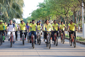 Ministers, athletes join Mandaviya in cycle rally to mark International Women’s Day | Ministers, athletes join Mandaviya in cycle rally to mark International Women’s Day Ministers, athletes join Mandaviya in cycle rally to mark International Women’s Day | Ministers, athletes join Mandaviya in cycle rally to mark International Women’s Day