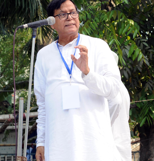 Up to Congress to decide if they want to continue alliance with Left Front in Bengal in 2026: Md Salim | Up to Congress to decide if they want to continue alliance with Left Front in Bengal in 2026: Md Salim Up to Congress to decide if they want to continue alliance with Left Front in Bengal in 2026: Md Salim | Up to Congress to decide if they want to continue alliance with Left Front in Bengal in 2026: Md Salim
