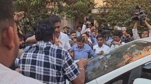 Cong workers clash with police outside Bhupesh Baghel's Bhilai residence over ED raids | Cong workers clash with police outside Bhupesh Baghel's Bhilai residence over ED raids Cong workers clash with police outside Bhupesh Baghel's Bhilai residence over ED raids | Cong workers clash with police outside Bhupesh Baghel's Bhilai residence over ED raids