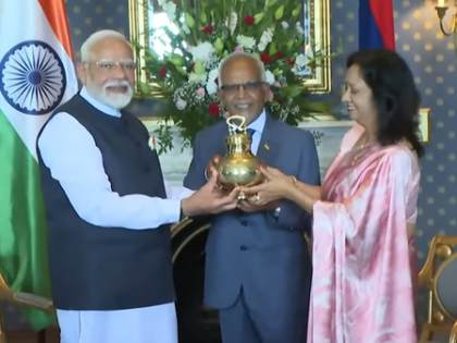 PM Modi gifts 'Maha Kumbh Jal' to Mauritius President in Port Louis | PM Modi gifts 'Maha Kumbh Jal' to Mauritius President in Port Louis PM Modi gifts 'Maha Kumbh Jal' to Mauritius President in Port Louis | PM Modi gifts 'Maha Kumbh Jal' to Mauritius President in Port Louis