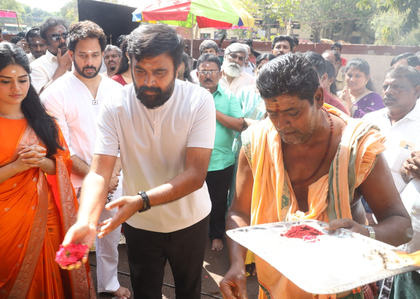 Director Guru’s film featuring Sasikumar in the lead goes on floors with traditional puja | Director Guru’s film featuring Sasikumar in the lead goes on floors with traditional puja Director Guru’s film featuring Sasikumar in the lead goes on floors with traditional puja | Director Guru’s film featuring Sasikumar in the lead goes on floors with traditional puja