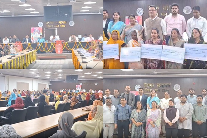 Women in Etawah express happiness after getting Pradhan Mantri Ujjwala Yojana benefits | Women in Etawah express happiness after getting Pradhan Mantri Ujjwala Yojana benefits Women in Etawah express happiness after getting Pradhan Mantri Ujjwala Yojana benefits | Women in Etawah express happiness after getting Pradhan Mantri Ujjwala Yojana benefits