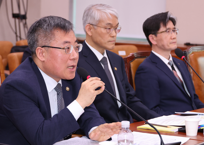 South Korean Justice Minister says court's decision to release Yoon was 'unjust' | South Korean Justice Minister says court's decision to release Yoon was 'unjust' South Korean Justice Minister says court's decision to release Yoon was 'unjust' | South Korean Justice Minister says court's decision to release Yoon was 'unjust'