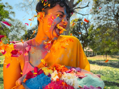 Tim Cook extends Holi wishes with colourful picture shot on iPhone | Tim Cook extends Holi wishes with colourful picture shot on iPhone Tim Cook extends Holi wishes with colourful picture shot on iPhone | Tim Cook extends Holi wishes with colourful picture shot on iPhone
