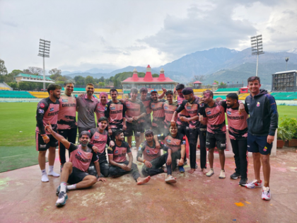 IPL teams take a break from training for Holi celebrations | IPL teams take a break from training for Holi celebrations IPL teams take a break from training for Holi celebrations | IPL teams take a break from training for Holi celebrations