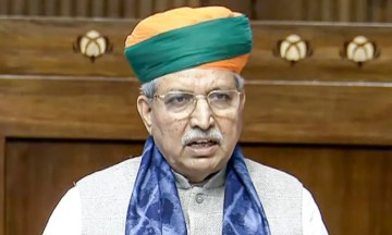 Union Minister Arjun Ram Meghwal defends 'One Nation, One Election' as poll reform | Union Minister Arjun Ram Meghwal defends 'One Nation, One Election' as poll reform Union Minister Arjun Ram Meghwal defends 'One Nation, One Election' as poll reform | Union Minister Arjun Ram Meghwal defends 'One Nation, One Election' as poll reform