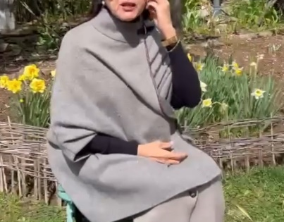 Why Neena Gupta wants people to know what she is wearing | Why Neena Gupta wants people to know what she is wearing Why Neena Gupta wants people to know what she is wearing | Why Neena Gupta wants people to know what she is wearing