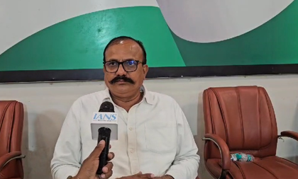 Maha Cong chief Sapak sticks to his guns, says 'won’t withdraw remarks on Fadnavis' | Maha Cong chief Sapak sticks to his guns, says 'won’t withdraw remarks on Fadnavis' Maha Cong chief Sapak sticks to his guns, says 'won’t withdraw remarks on Fadnavis' | Maha Cong chief Sapak sticks to his guns, says 'won’t withdraw remarks on Fadnavis'