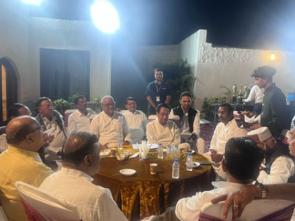 Kamal Nath hosts dinner for Congress leaders in Bhopal | Kamal Nath hosts dinner for Congress leaders in Bhopal Kamal Nath hosts dinner for Congress leaders in Bhopal | Kamal Nath hosts dinner for Congress leaders in Bhopal