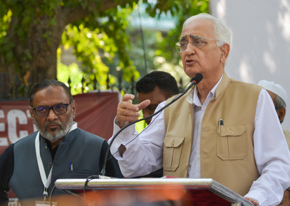 Rahul Gandhi is right, I follow his guidance for politics: Salman Khurshid on 'surrender' remark | Rahul Gandhi is right, I follow his guidance for politics: Salman Khurshid on 'surrender' remark Rahul Gandhi is right, I follow his guidance for politics: Salman Khurshid on 'surrender' remark | Rahul Gandhi is right, I follow his guidance for politics: Salman Khurshid on 'surrender' remark