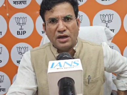 Patparganj MLA Ravinder Singh Negi intervenes in demolition of temple in Mayur Vihar | Patparganj MLA Ravinder Singh Negi intervenes in demolition of temple in Mayur Vihar Patparganj MLA Ravinder Singh Negi intervenes in demolition of temple in Mayur Vihar | Patparganj MLA Ravinder Singh Negi intervenes in demolition of temple in Mayur Vihar