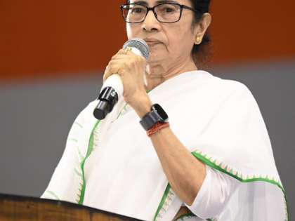 Before UK visit, Mamata Banerjee assigns confidantes responsibility for Trinamool, govt | Before UK visit, Mamata Banerjee assigns confidantes responsibility for Trinamool, govt Before UK visit, Mamata Banerjee assigns confidantes responsibility for Trinamool, govt | Before UK visit, Mamata Banerjee assigns confidantes responsibility for Trinamool, govt