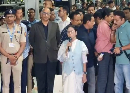 Will monitor developments in West Bengal from London: Mamata Banerjee | Will monitor developments in West Bengal from London: Mamata Banerjee Will monitor developments in West Bengal from London: Mamata Banerjee | Will monitor developments in West Bengal from London: Mamata Banerjee
