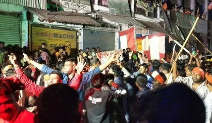 Several injured in stone pelting during clash between two groups in Jharkhand's Hazaribagh | Several injured in stone pelting during clash between two groups in Jharkhand's Hazaribagh Several injured in stone pelting during clash between two groups in Jharkhand's Hazaribagh | Several injured in stone pelting during clash between two groups in Jharkhand's Hazaribagh