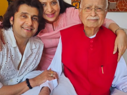 Sonu Nigam relishes Sindhi cuisine as he meets L. K. Advani, daughter Pratibha Advani | Sonu Nigam relishes Sindhi cuisine as he meets L. K. Advani, daughter Pratibha Advani Sonu Nigam relishes Sindhi cuisine as he meets L. K. Advani, daughter Pratibha Advani | Sonu Nigam relishes Sindhi cuisine as he meets L. K. Advani, daughter Pratibha Advani