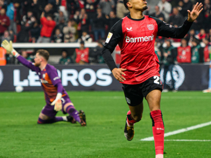 Leverkusen overpowers Bochum to stay in Bundesliga title race | Leverkusen overpowers Bochum to stay in Bundesliga title race Leverkusen overpowers Bochum to stay in Bundesliga title race | Leverkusen overpowers Bochum to stay in Bundesliga title race
