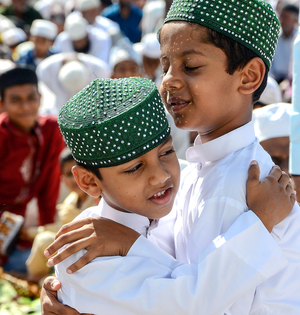 Strengthens feeling of brotherhood: Prez Murmu extends greetings on Eid-ul-Fitr | Strengthens feeling of brotherhood: Prez Murmu extends greetings on Eid-ul-Fitr Strengthens feeling of brotherhood: Prez Murmu extends greetings on Eid-ul-Fitr | Strengthens feeling of brotherhood: Prez Murmu extends greetings on Eid-ul-Fitr
