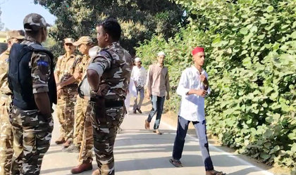 Strict vigilance in Sambhal for Eid prayers; heavy deployment of Police, PAC, and RAF | Strict vigilance in Sambhal for Eid prayers; heavy deployment of Police, PAC, and RAF Strict vigilance in Sambhal for Eid prayers; heavy deployment of Police, PAC, and RAF | Strict vigilance in Sambhal for Eid prayers; heavy deployment of Police, PAC, and RAF