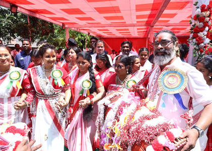 Sarhul festivities light up Jharkhand, grand procession fills Ranchi’s streets | Sarhul festivities light up Jharkhand, grand procession fills Ranchi’s streets Sarhul festivities light up Jharkhand, grand procession fills Ranchi’s streets | Sarhul festivities light up Jharkhand, grand procession fills Ranchi’s streets