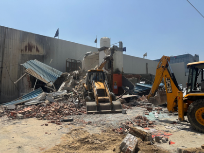 Gurugram: MCG & GMDA conduct joint demolition drive | Gurugram: MCG & GMDA conduct joint demolition drive Gurugram: MCG & GMDA conduct joint demolition drive | Gurugram: MCG & GMDA conduct joint demolition drive