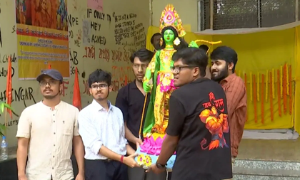 Ignoring denial of permission, students celebrate Ram Navami in Bengal's Jadavpur University | Ignoring denial of permission, students celebrate Ram Navami in Bengal's Jadavpur University Ignoring denial of permission, students celebrate Ram Navami in Bengal's Jadavpur University | Ignoring denial of permission, students celebrate Ram Navami in Bengal's Jadavpur University