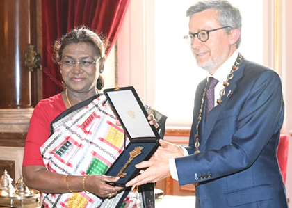 President Droupadi Murmu receives ‘City Key of Honour’ of Lisbon | President Droupadi Murmu receives ‘City Key of Honour’ of Lisbon President Droupadi Murmu receives ‘City Key of Honour’ of Lisbon | President Droupadi Murmu receives ‘City Key of Honour’ of Lisbon