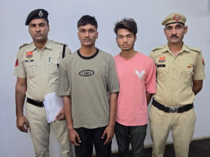 Two arrested for providing mobile SIM to cyber criminals in Gurugram | Two arrested for providing mobile SIM to cyber criminals in Gurugram Two arrested for providing mobile SIM to cyber criminals in Gurugram | Two arrested for providing mobile SIM to cyber criminals in Gurugram