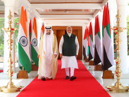 Crown Prince of Dubai presents PM Modi replica of his grandfather's traditional cloak | Crown Prince of Dubai presents PM Modi replica of his grandfather's traditional cloak Crown Prince of Dubai presents PM Modi replica of his grandfather's traditional cloak | Crown Prince of Dubai presents PM Modi replica of his grandfather's traditional cloak