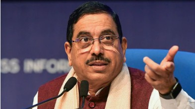 Cong gave away Hindu-majority areas where Ambedkar won to Pakistan: Union Minister | Cong gave away Hindu-majority areas where Ambedkar won to Pakistan: Union Minister Cong gave away Hindu-majority areas where Ambedkar won to Pakistan: Union Minister | Cong gave away Hindu-majority areas where Ambedkar won to Pakistan: Union Minister